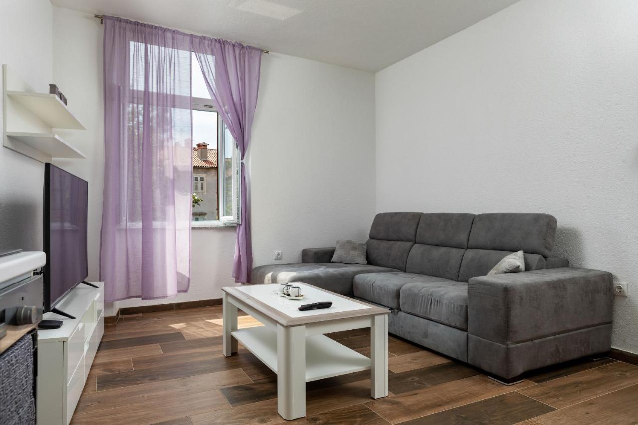 Apartments Smaila 1729 Pula Exteriér fotografie