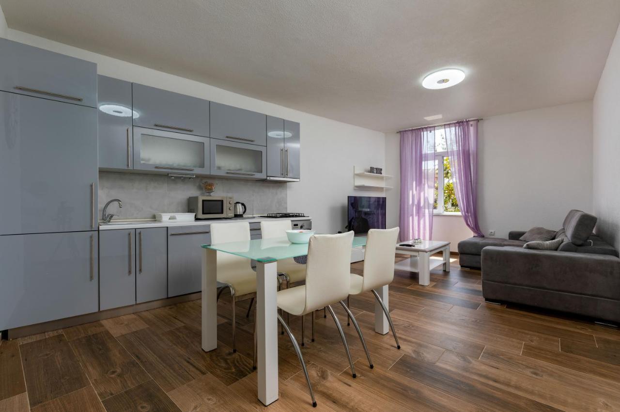 Apartments Smaila 1729 Pula Exteriér fotografie